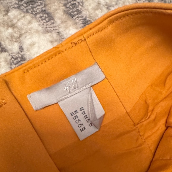 H&M Elegant Orange Pencil Skirt - Picture 2 of 4
